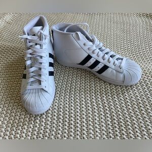 Adidas Hightop Sneakers